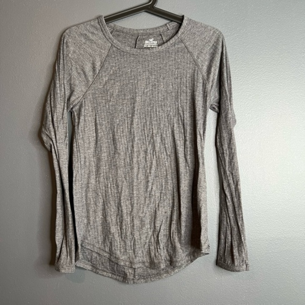 Hollister | gray long sleeve